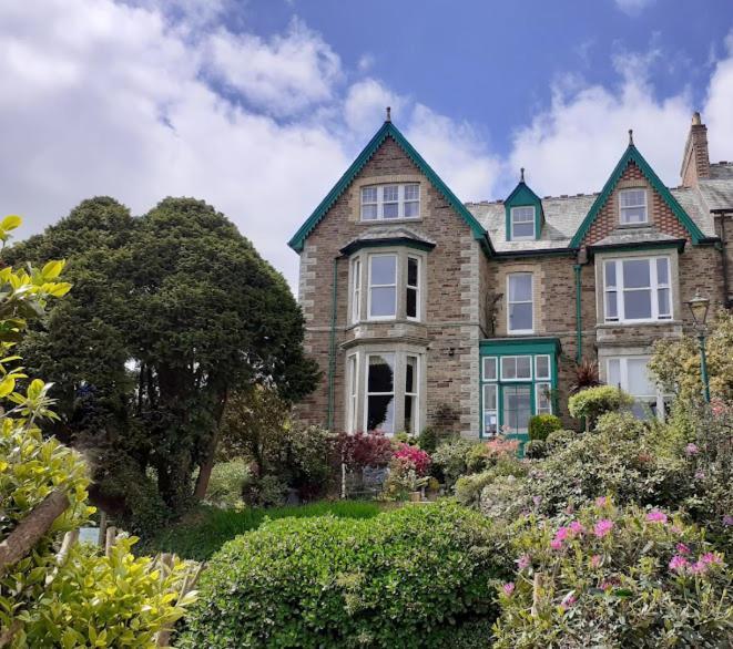 เพนโรส บีแอนด์บี Bed & Breakfast ลอสท์วิธีล ภายนอก รูปภาพ