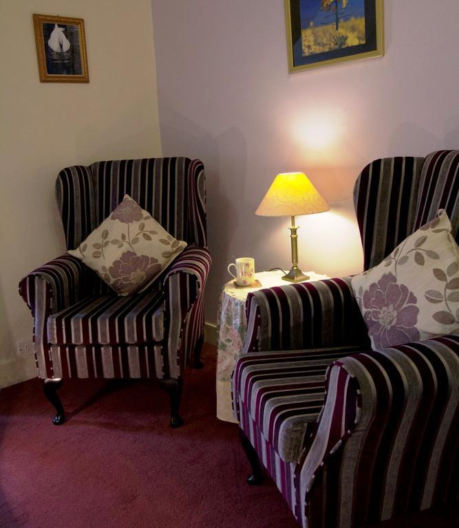 เพนโรส บีแอนด์บี Bed & Breakfast ลอสท์วิธีล ภายนอก รูปภาพ