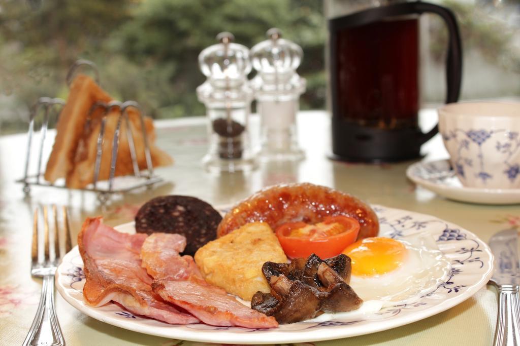 เพนโรส บีแอนด์บี Bed & Breakfast ลอสท์วิธีล ภายนอก รูปภาพ