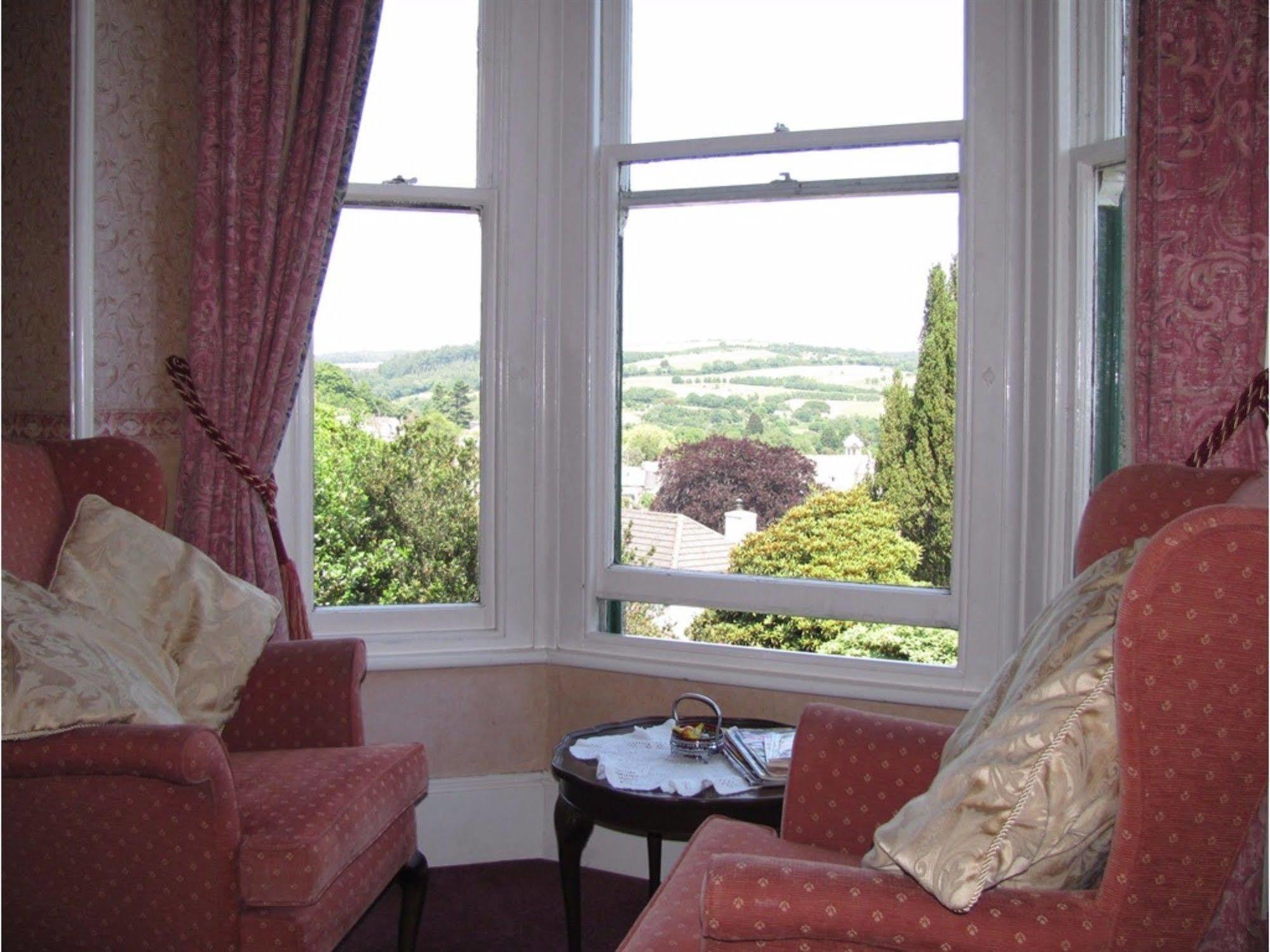 เพนโรส บีแอนด์บี Bed & Breakfast ลอสท์วิธีล ภายนอก รูปภาพ