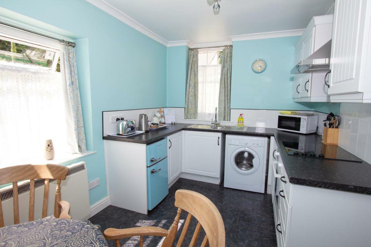 เพนโรส บีแอนด์บี Bed & Breakfast ลอสท์วิธีล ภายนอก รูปภาพ